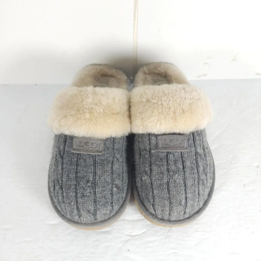 UGG Australia Women's Cozy Knit US 7 Gray Cable Knit Shearling Slippers Shoes